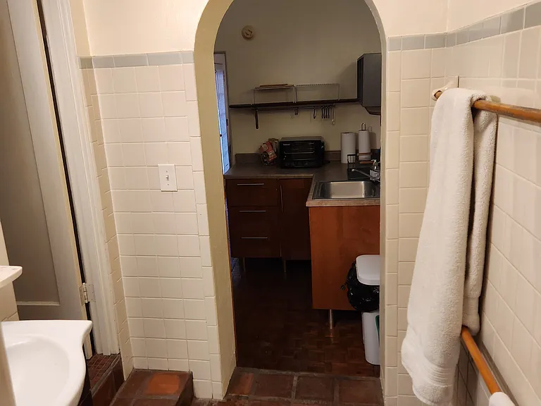 1215 E Mabel St — Photo 14