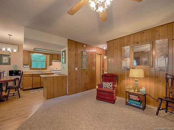 5th image of 36 Eagles Nest Ln
