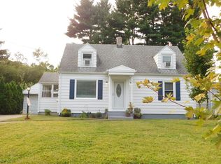 60 Lumae St, Springfield, MA 01119