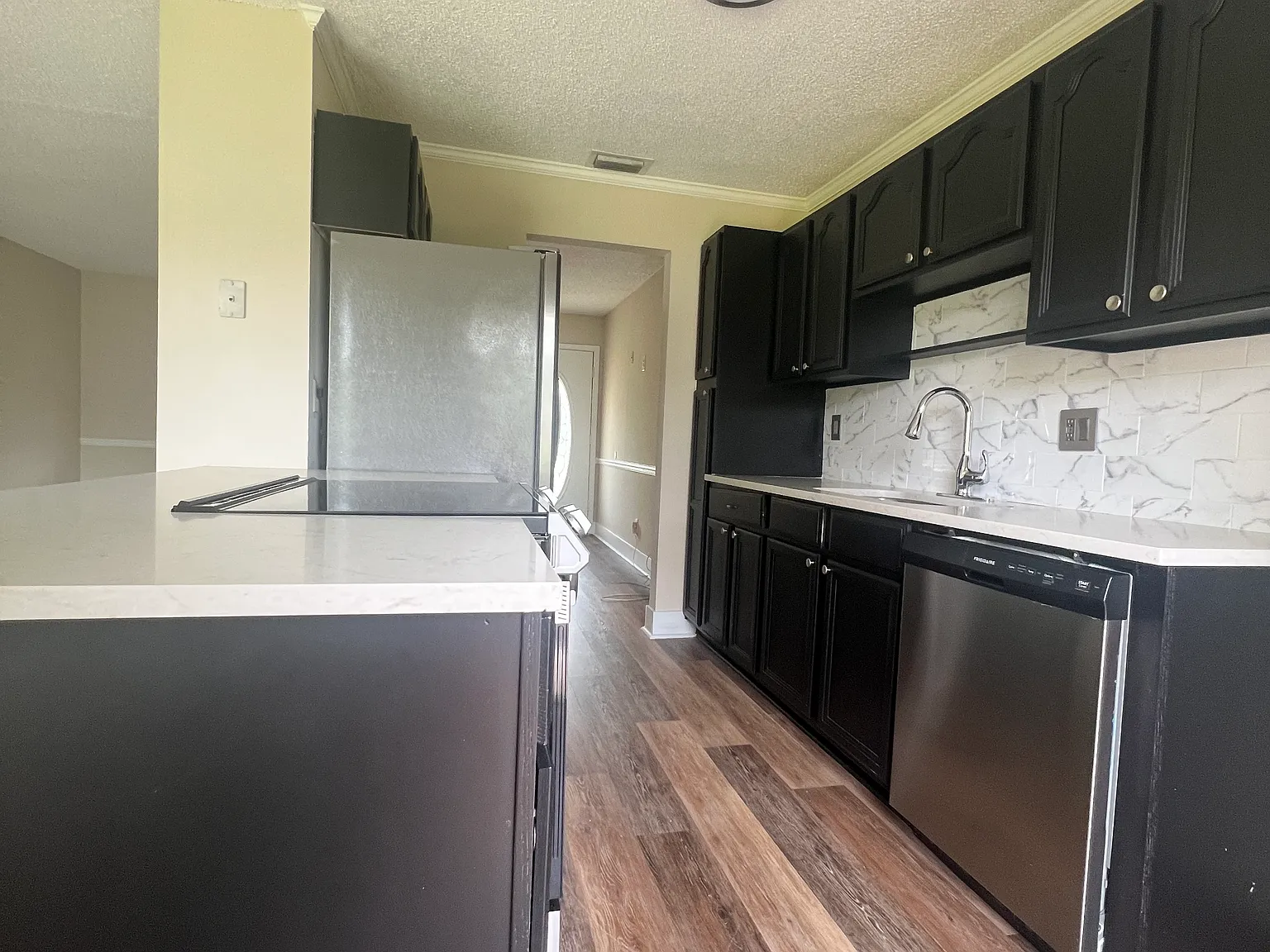 3 bed, 1.5 bath, 1360 sqft, $1,650 — Photo 3
