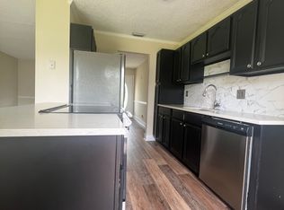 7649 Hillside Dr, Jacksonville, FL 32221