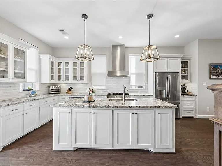 2913 Hicks St — Photo 11