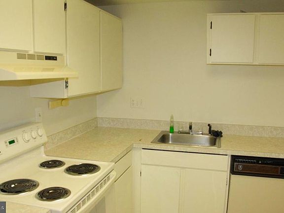 5th image of 9210 Chadburn Pl