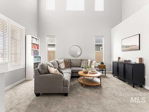 3rd image of 164 N Caracaras Way