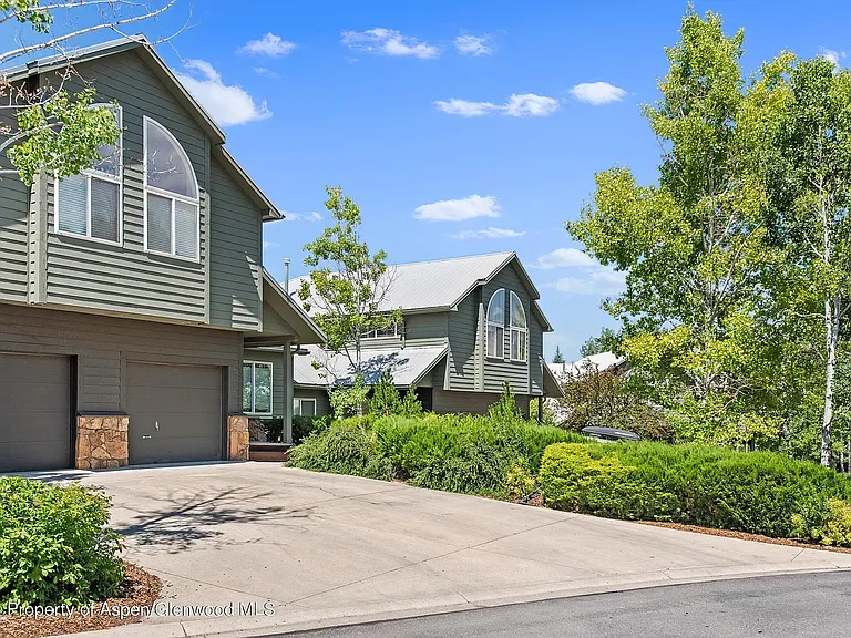 37 Sagewood Ct — Photo 2