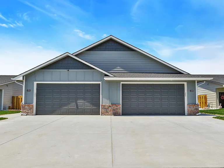 472 Long Path Ct — Photo 1