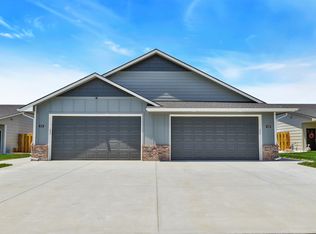 472 Long Path Ct, Goddard, KS 67052