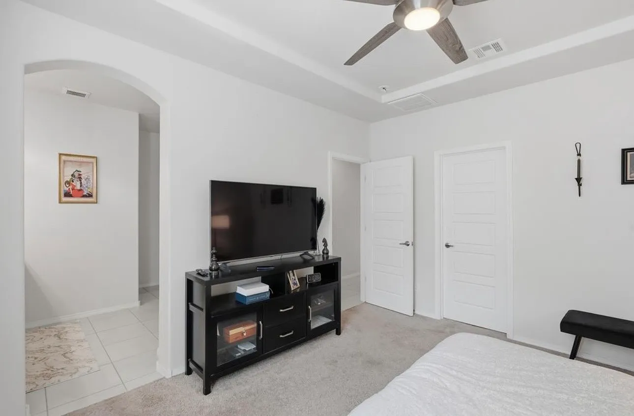 3 bed, 1501 sqft, $2,200 — Photo 1