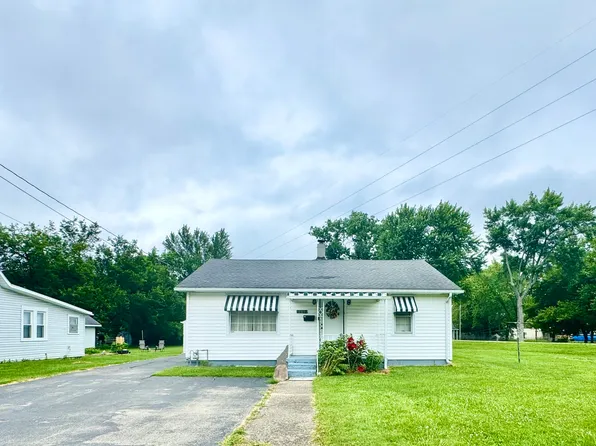 2432 E 16th St, Muncie, IN 47302