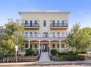 322-324 W 4th St, Boston, MA 02127