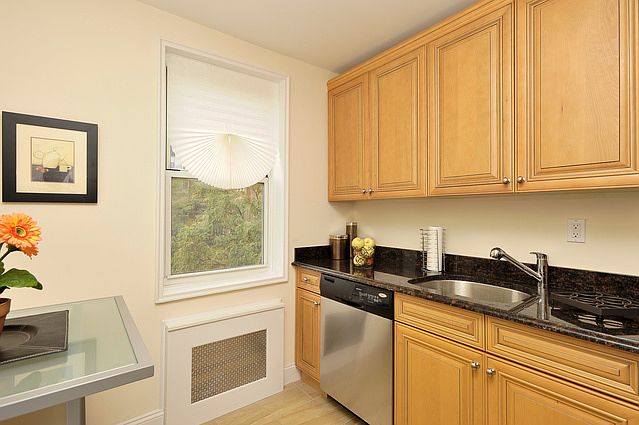 1st image of 5 Sadore Ln APT 3J