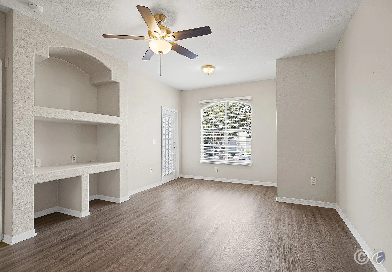 8513 Lucuya Way — Photo 4