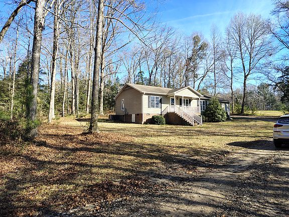 5th image of 39 Coopers Corner Ln