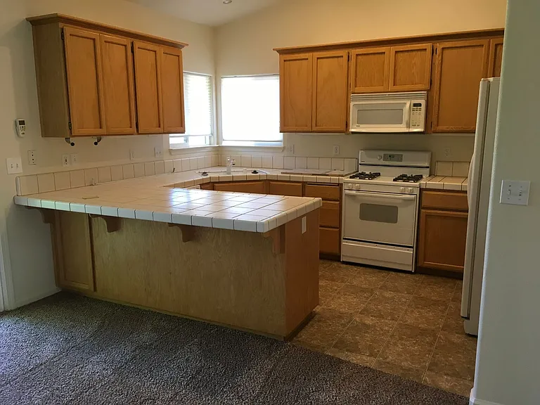 3210 Wandsworth Dr — Photo 5