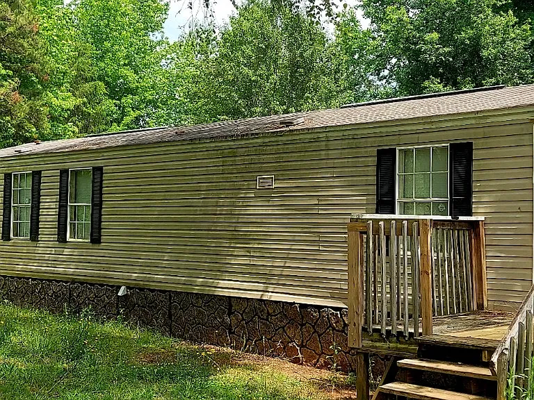5 Holden Ct — Photo 2