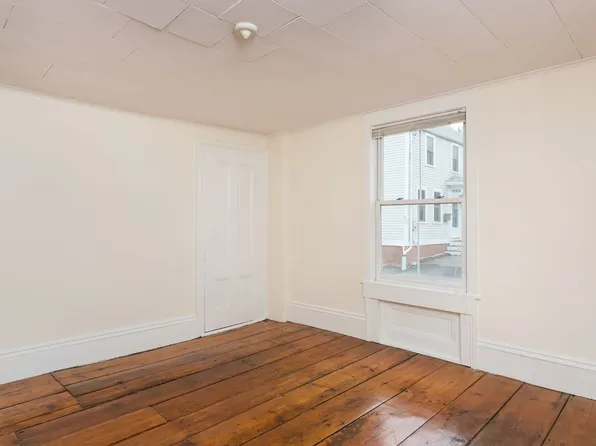 404-406 Pleasant St, 404-406 Pleasant St #4, Portsmouth, NH 03801