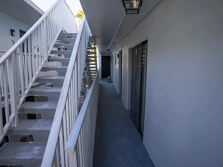 276 Polk Ave #4 — Photo 2