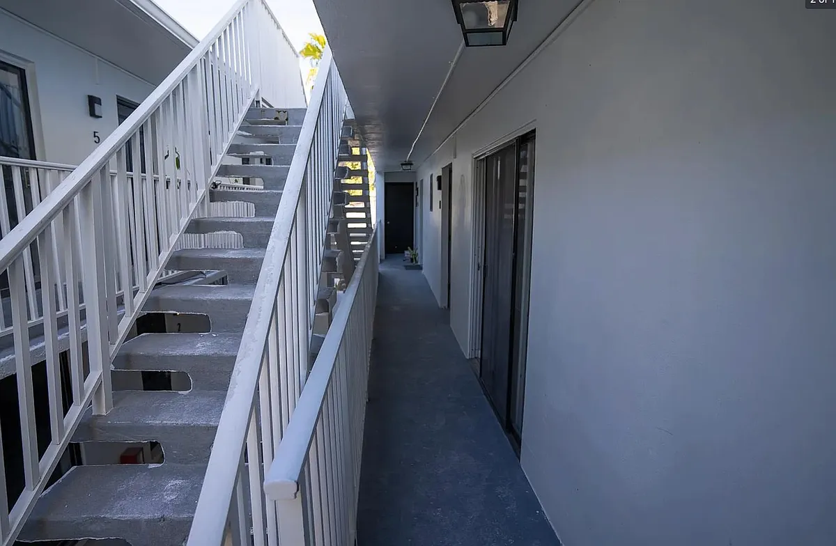 Building Photo - 276 Polk Ave #4