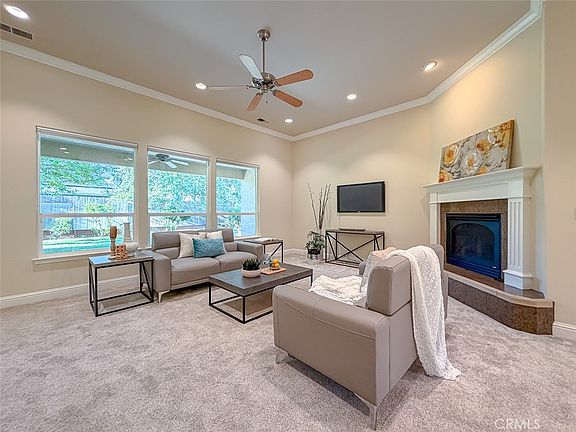 3rd image of 125 Sterling Ct