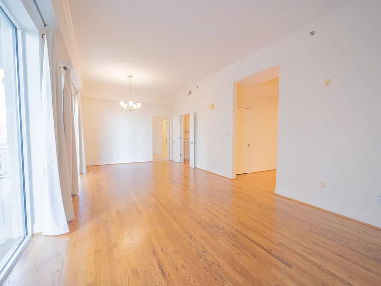 2520 Robinhood St #505 — Photo 13