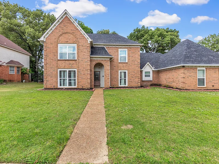 7650 Hedgington Dr — Photo 1