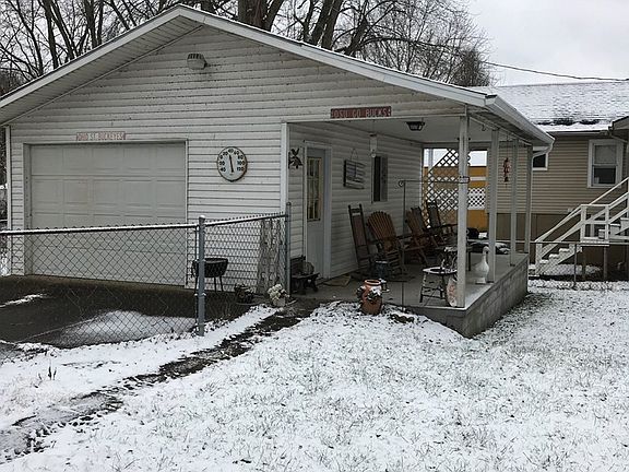 3rd image of 42 N Poplar St