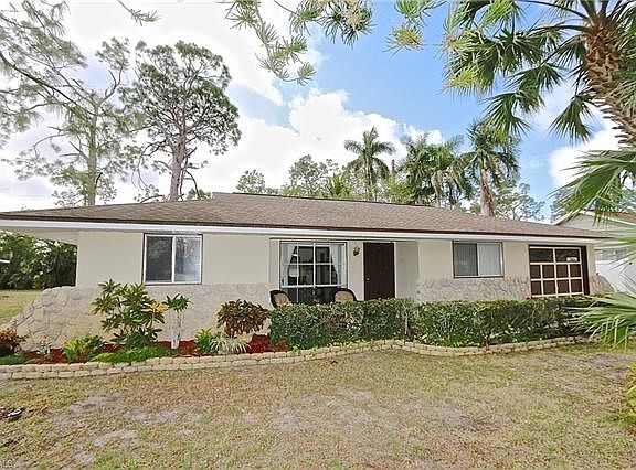 Curb view of 4300 Mohawk PL