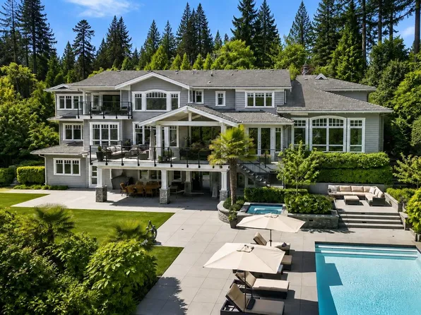 460 Westholme Rd, West Vancouver, BC V7V 2N1