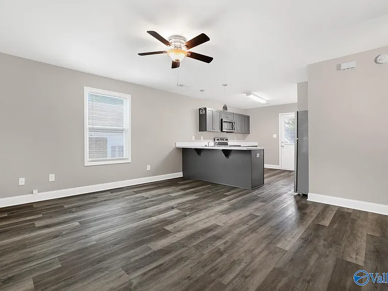 218 Ward Ave NE — Photo 4