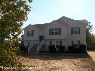 21 Pine Grove Dr, Lagrange, GA 30241