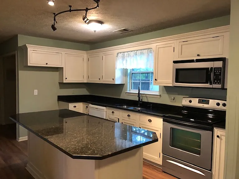 10 Quail Forest Ct — Photo 5
