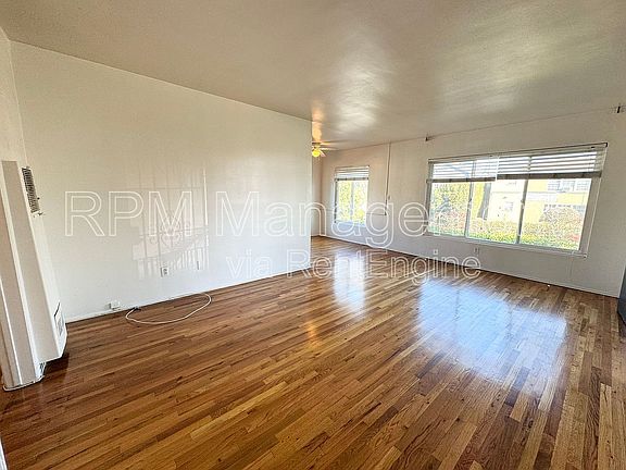 3rd image of 4800 W Beverly Blvd #10