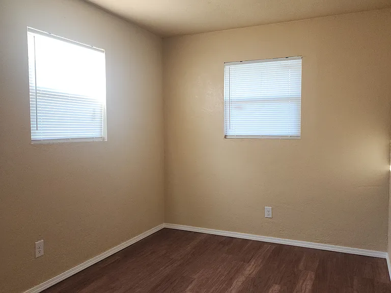4904 S Shallow Brook Dr — Photo 5