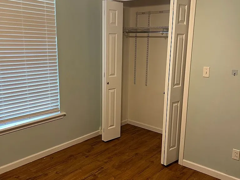 1123 Stonecrest Dr — Photo 15