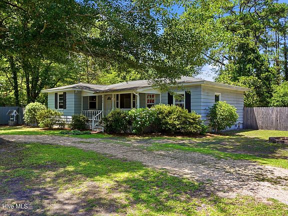 3rd image of 4129 Lake Avenue