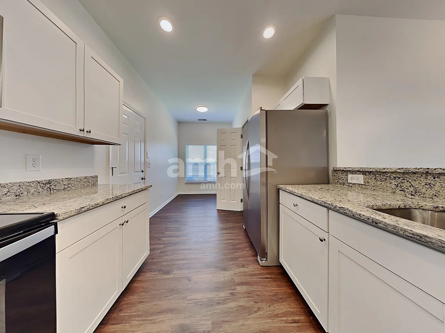 4 bed, 3.0 bath, 1590 sqft, $2,295 — Photo 4