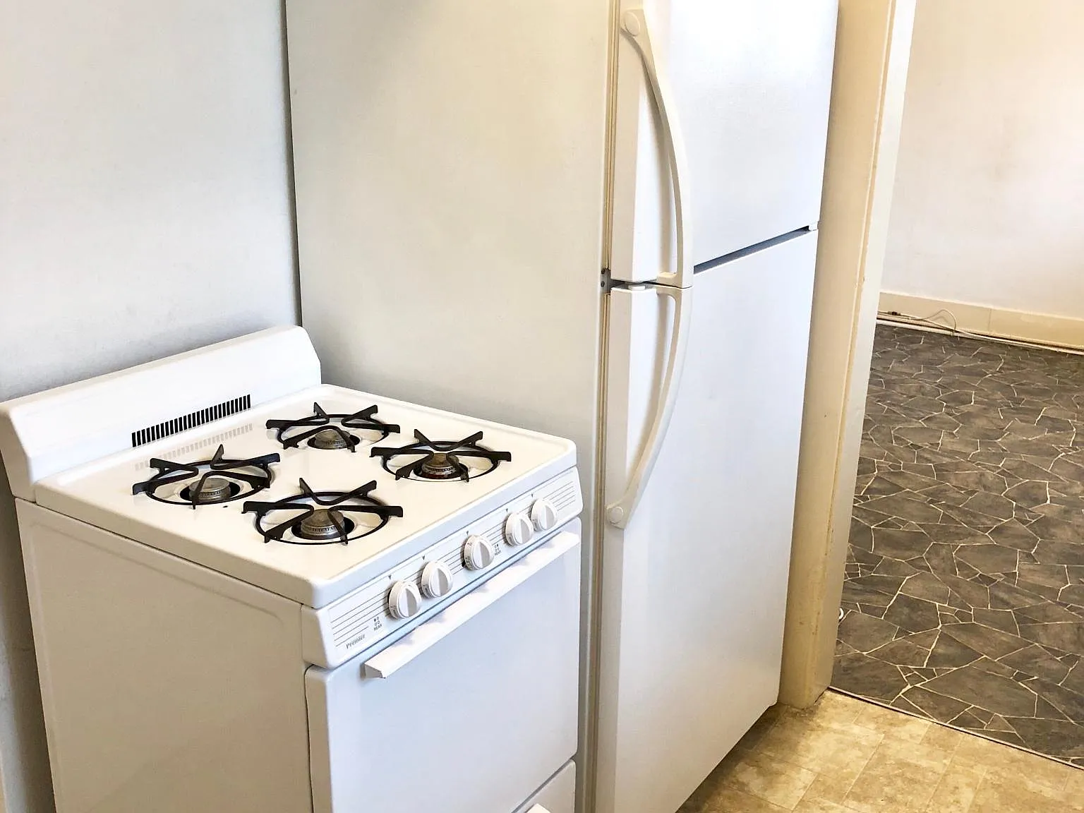 Studio, 483 sqft, $1,750 — Photo 4