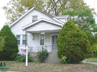 15257 Maplewood St, Eastpointe, MI 48021