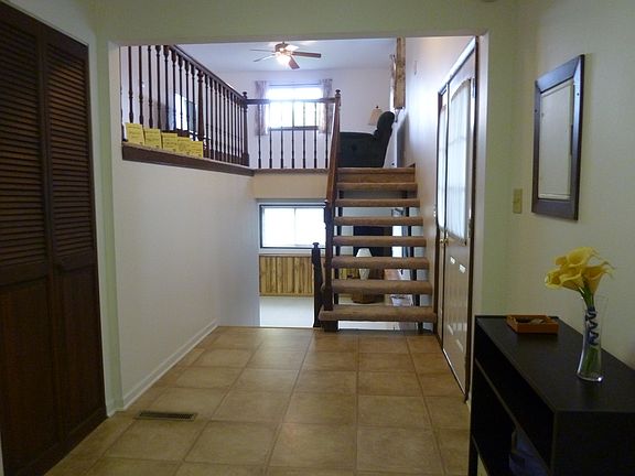 4th image of 525 N 2nd Ave