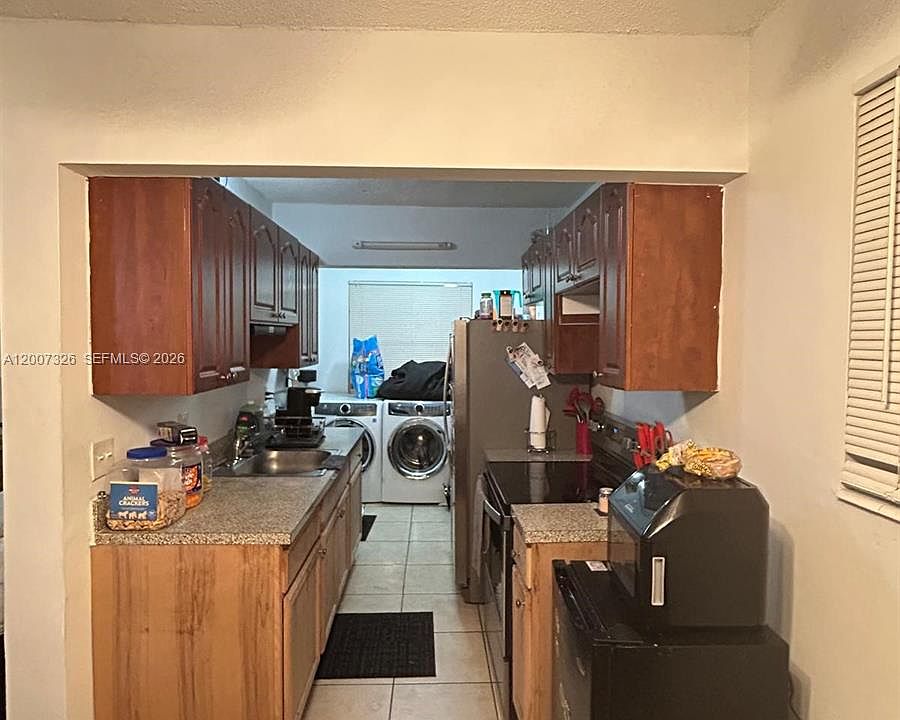 1st image of 1100 NE 1st Ct APT 104