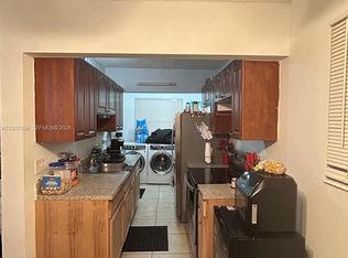 L'solei, Hallandale, FL 33009