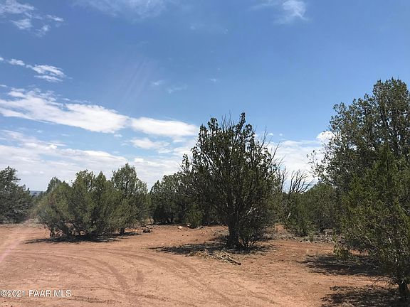 3rd image of 355 Juniper Woods