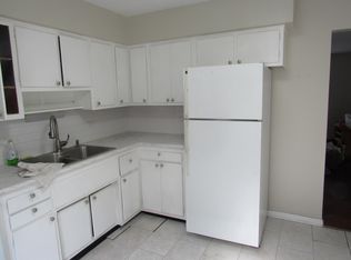 334 Duane St #3, Glen Ellyn, IL 60137