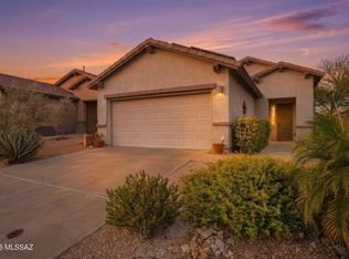 1046 W Pastora Peak Dr, Green Valley, AZ 85614