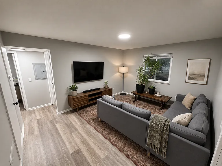 1235 Summit St #C — Photo 17