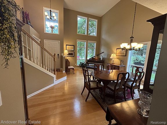 5th image of 5311 Maple Hill Ave SE