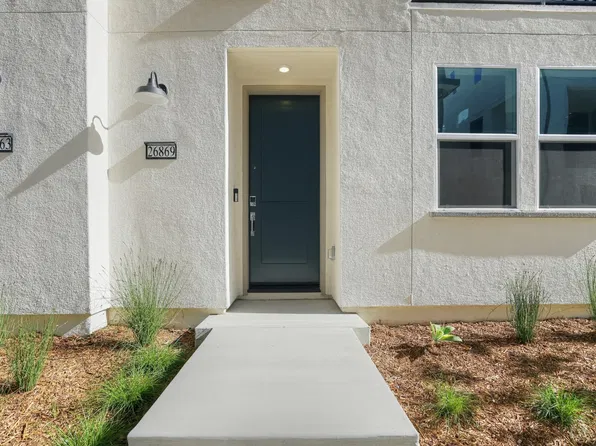 26869 Rugged Ridge Ln, Valencia, CA 91381