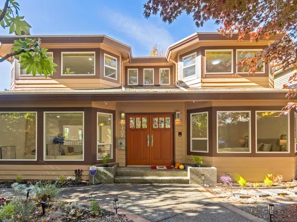 6707 Laburnum St, Vancouver, BC V6P 5M6