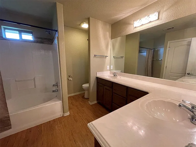 705 Rambling Ct — Photo 10