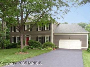 1282 Auburn Grove Ln, Reston, VA 20194